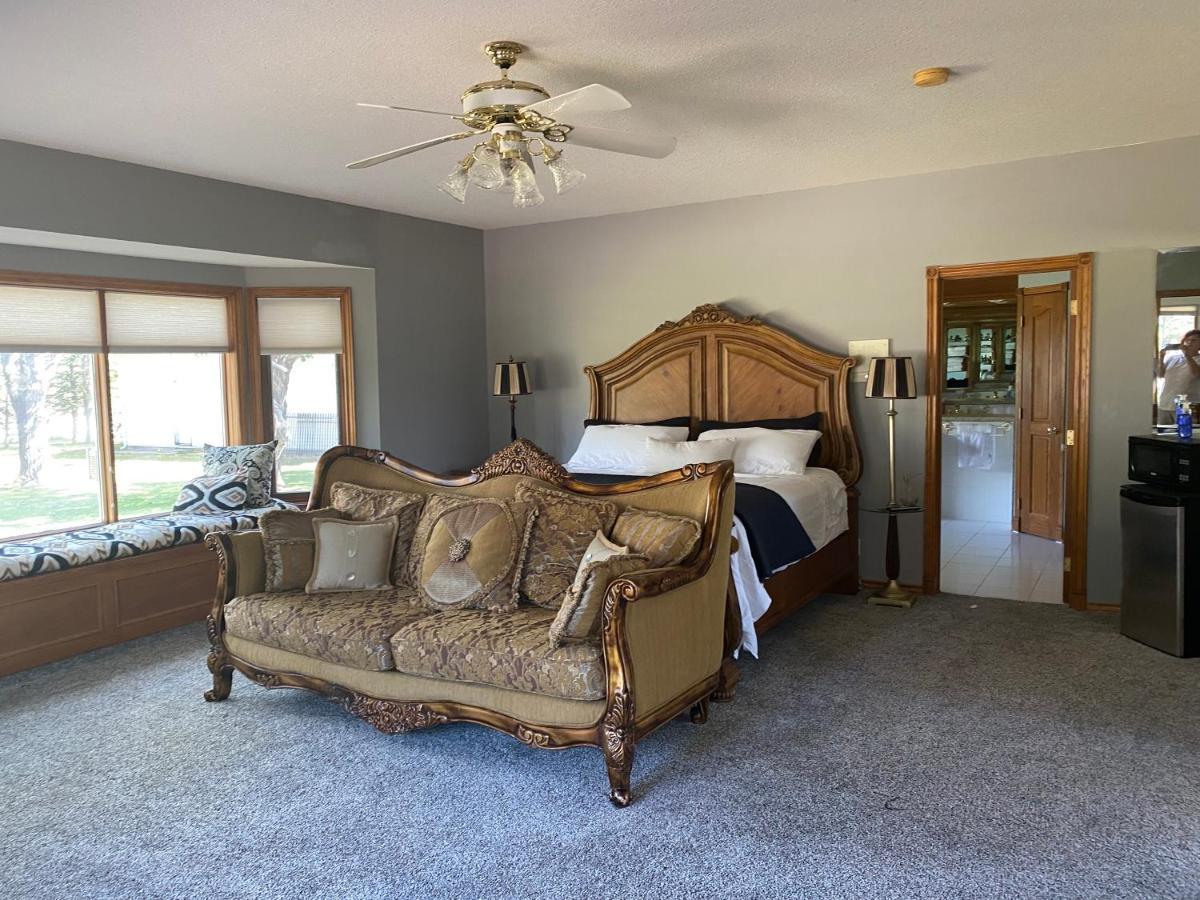 Rolling Hills Country Resort Bed And Breakfast Three Hills Dış mekan fotoğraf